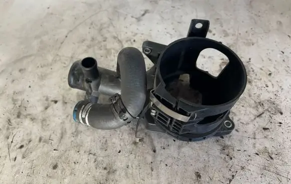 Mercedes-Benz C W204 Fuel filter bracket/mount holder A6512000456