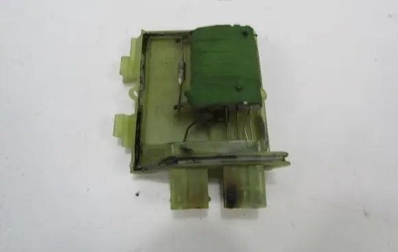 Volkswagen PASSAT B3 Heater blower motor/fan resistor 