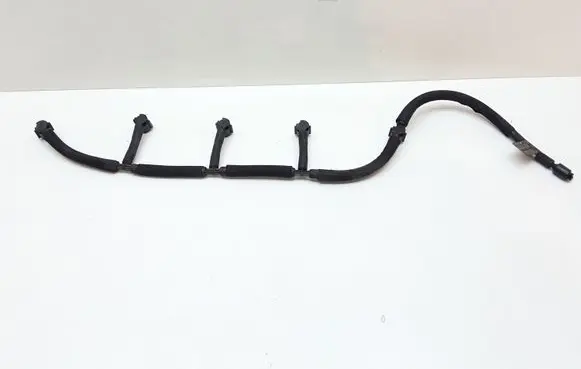 Volvo V60 Fuel injector supply line/pipe 31321198 0445130003
