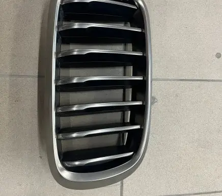 BMW X6 F16 Front bumper upper radiator grill 51137349388