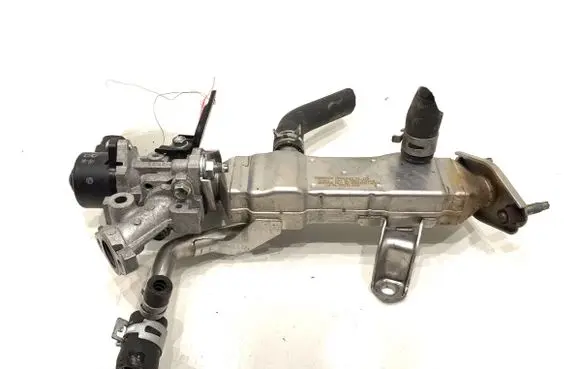 Toyota Auris E180 EGR valve 2560137010B