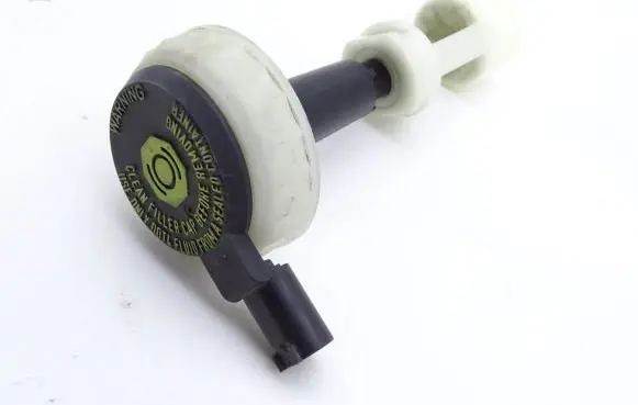 Land Rover Range Rover L322 Brake fluid reservoir 