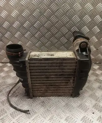 Volkswagen Golf IV Intercooler radiator 1J0145803S