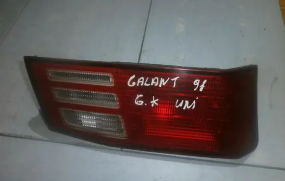 Mitsubishi Galant Tailgate rear/tail lights 22687201