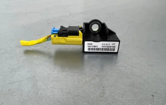 Honda CR-V Airbag deployment crash/impact sensor 77970T2AA010M4 G0VT15TMD2