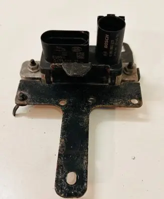 Jaguar F-Pace Glow plug pre-heat relay GX7312B533AD HX7312B681AA