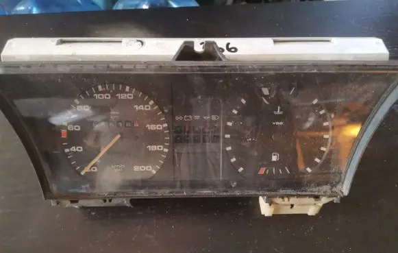 Volkswagen Golf II Speedometer (instrument cluster) X161207770