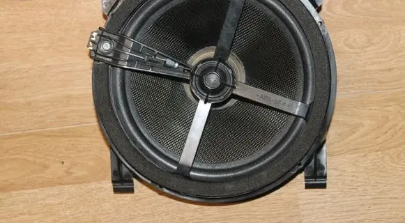 Volvo S60 Parcel shelf speaker 9472300
