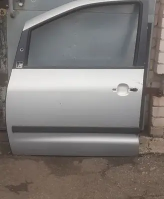 Volkswagen Sharan Front door 7M3831021E