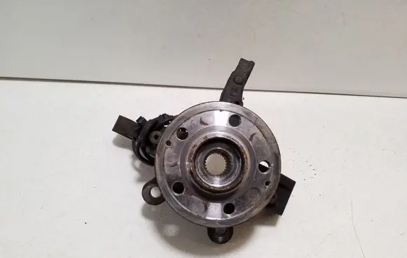 Front wheel hub