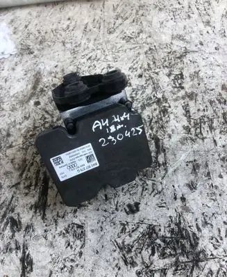 Audi A4 S4 B9 ABS Pump 8w0907379q