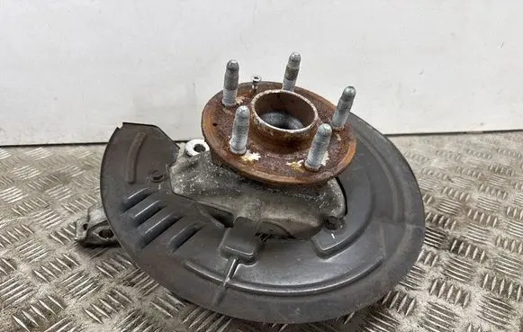 Chevrolet Camaro Front wheel hub 84004746 84169866 22998498
