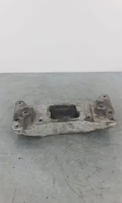 BMW 5 F10 F11 Gearbox mounting bracket 6858029 22326858029