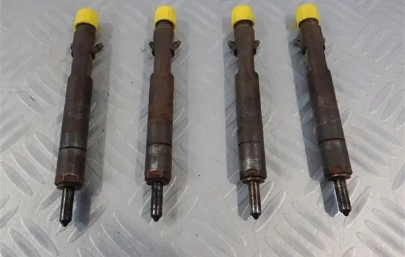 Ford Focus C-MAX Fuel injectors set 