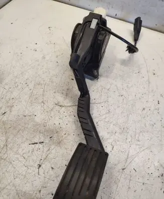 Peugeot 407 Accelerator throttle pedal 9650341880
