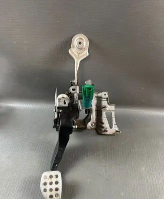 Citroen DS4 Clutch pedal 1613273480
