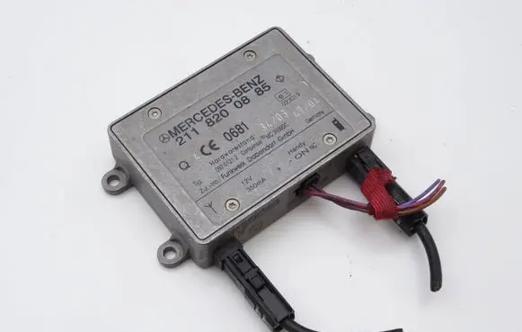 Mercedes-Benz C W203 Aerial antenna amplifier 2118200885