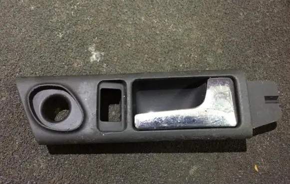 Audi A6 S6 C4 4A Front door interior handle 4a0839020c
