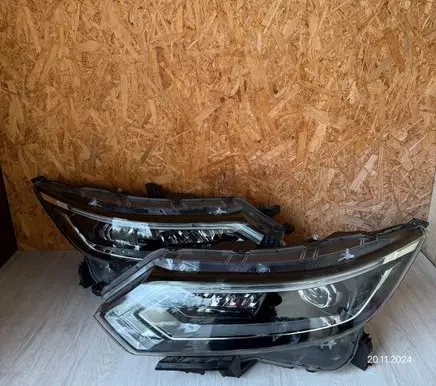 Nissan Qashqai Headlights/headlamps set