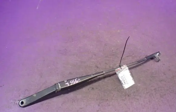 Ford Focus C-MAX Front wiper blade arm 4M5117526AD