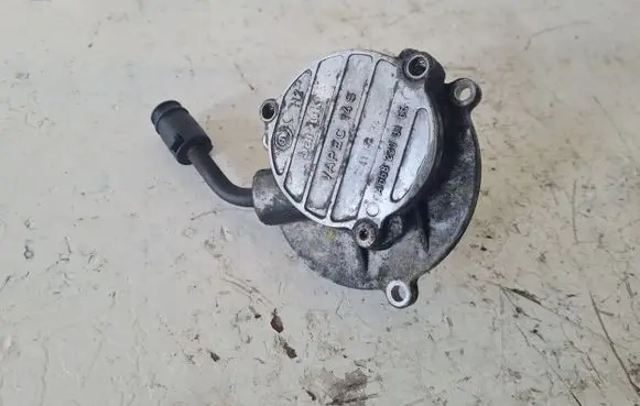 Mercedes-Benz A W168 Vacuum pump A6682300165