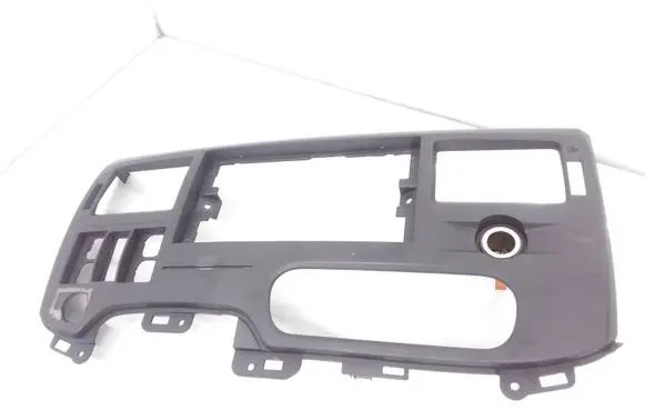 Radio/GPS head unit trim