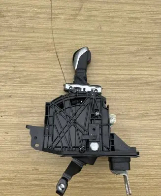 Subaru Outback (BT) Gear selector 