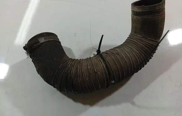 Ford Mondeo MK IV Intercooler hose/pipe