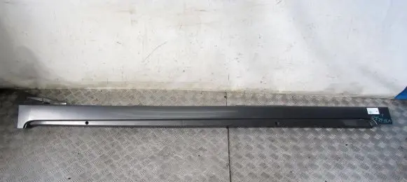 Toyota Verso Sill/side skirt trim 