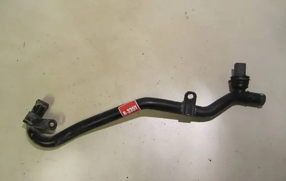 Volkswagen PASSAT B7 Engine coolant pipe/hose 5N0121065