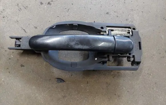 Audi A2 Front door exterior handle 8z0837886b