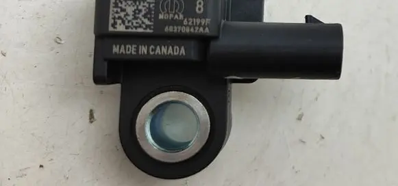 Jeep Grand Cherokee WL Airbag deployment crash/impact sensor 68370842AA P68370842AA