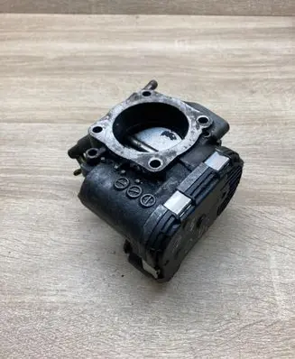 Volkswagen PASSAT B5 Throttle valve 06B133062H