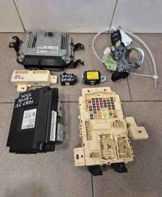 KIA Soul Engine ECU kit and lock set 391112A235