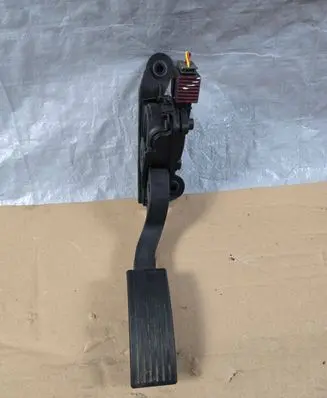 Hyundai i20 (GB IB) Accelerator throttle pedal 16032020 105817