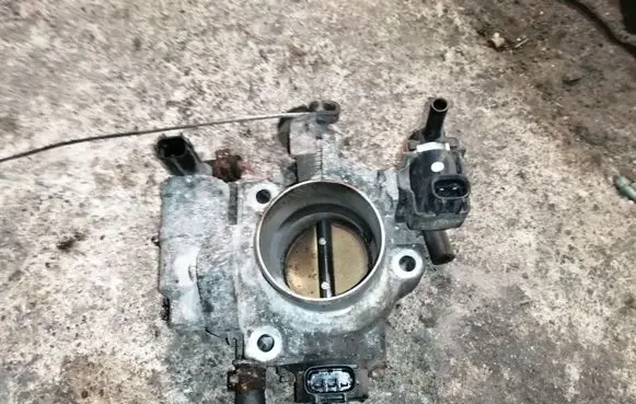 Mazda 3 I Throttle valve