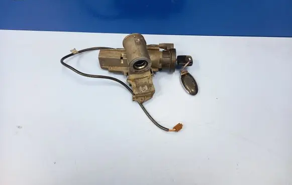 Ford Galaxy Ignition lock P012106