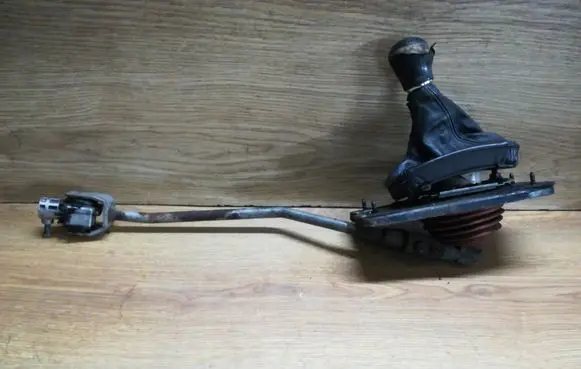Audi A4 S4 B5 8D Gear shifter/selector 893711615