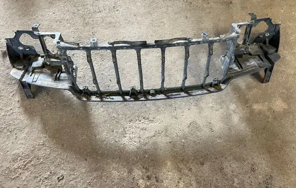 Jeep Grand Cherokee (WJ) Radiator support slam panel 55155497 55155558 55155941AA