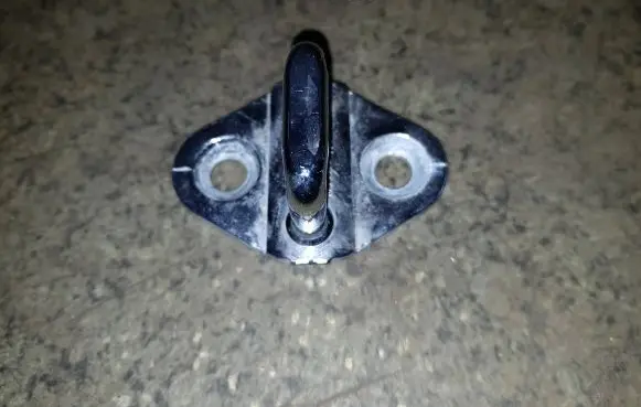 BMW 3 E46 Rear door lock loop/hook striker 8196035