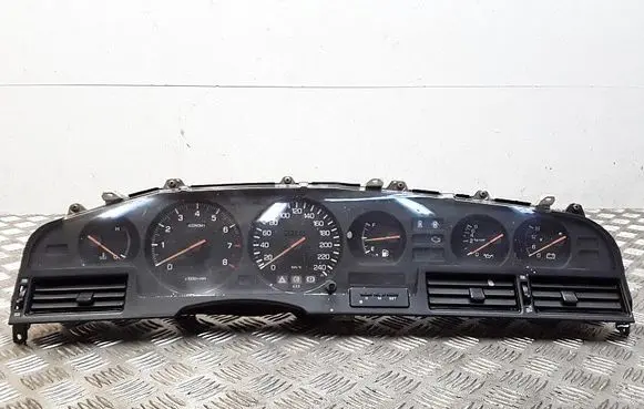 Toyota Supra A70 Speedometer (instrument cluster) 830101b290