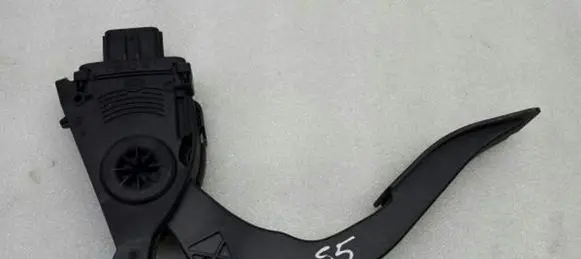 Audi A5 8T 8F Accelerator throttle pedal 8K1721523