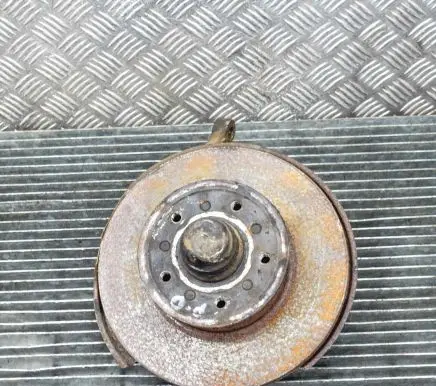 Mercedes-Benz SLC C107 Front wheel hub