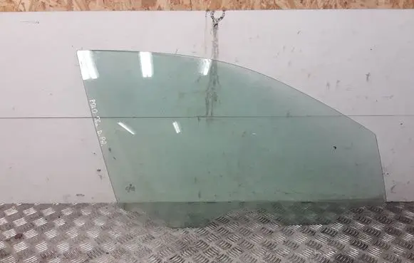 Volkswagen Polo IV 9N3 Front door window glass four-door 43R001142