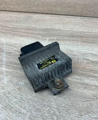 Renault Laguna II Glow plug pre-heat relay 7700115078