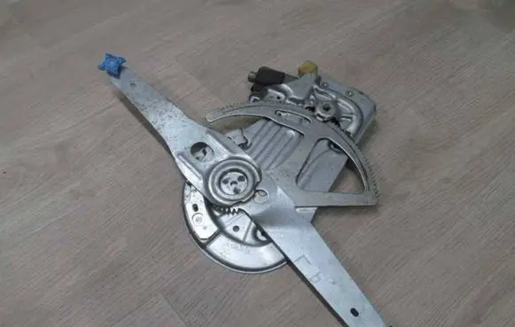 Volvo XC90 Front door window regulator with motor 101353 28682