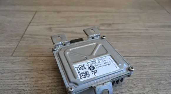 Porsche Cayenne (92A) Fuel injection pump control unit/module 7P0906093B