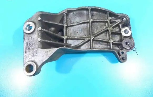 Maserati Ghibli Oil filter mounting bracket VMMT013308F IMPRK1231138