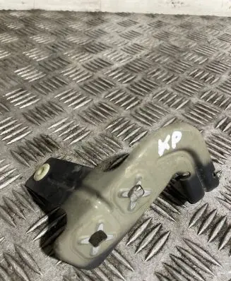 BMW 4 F32 F33 Fender mounting bracket 7255821