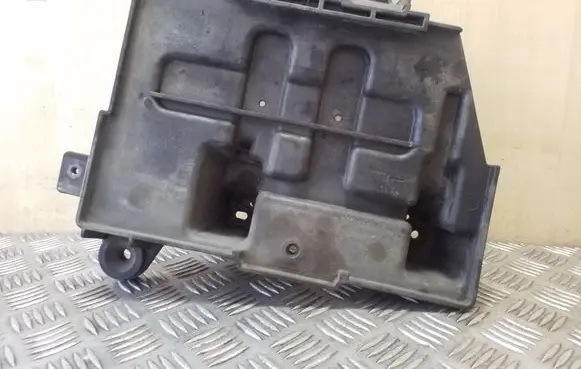 Hyundai ix35 Battery tray 371502S200
